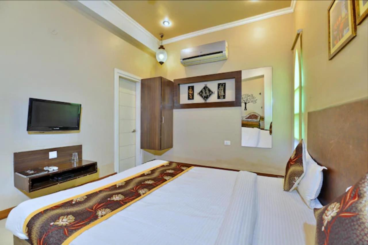 เทพ วิลลา ไชยปุระ Hotel ชัยปุระ ภายนอก รูปภาพ